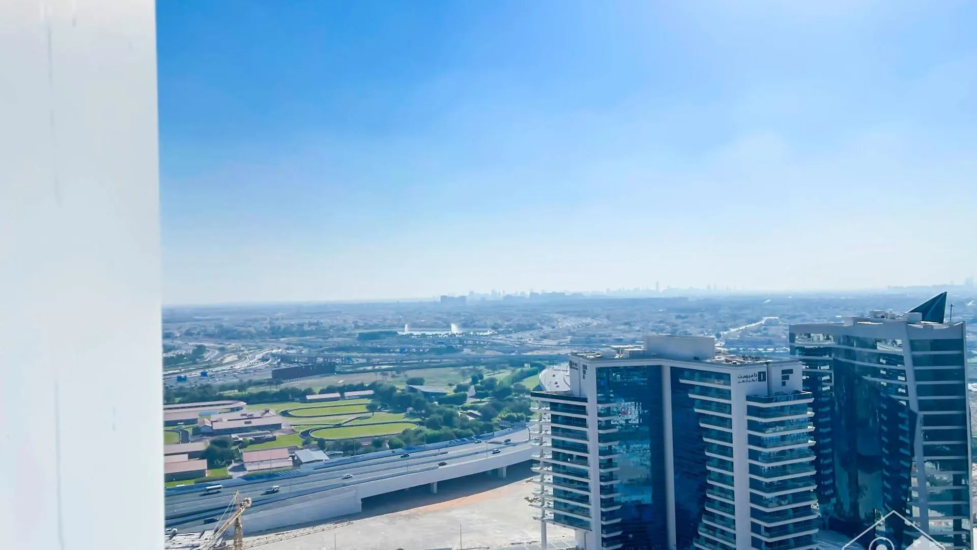 Apartment Amazing Studio With Balcony & View Dubai