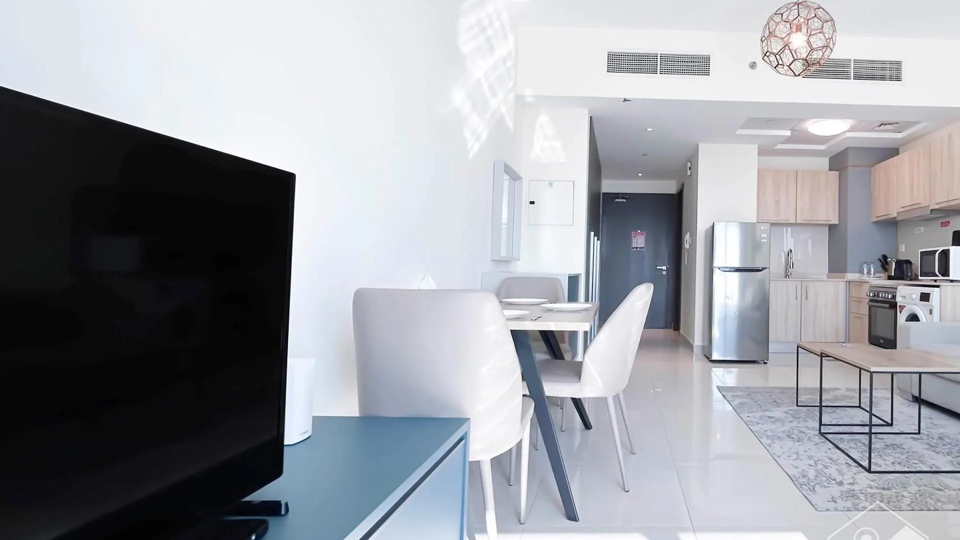 Amazing Studio With Balcony & View Dubai