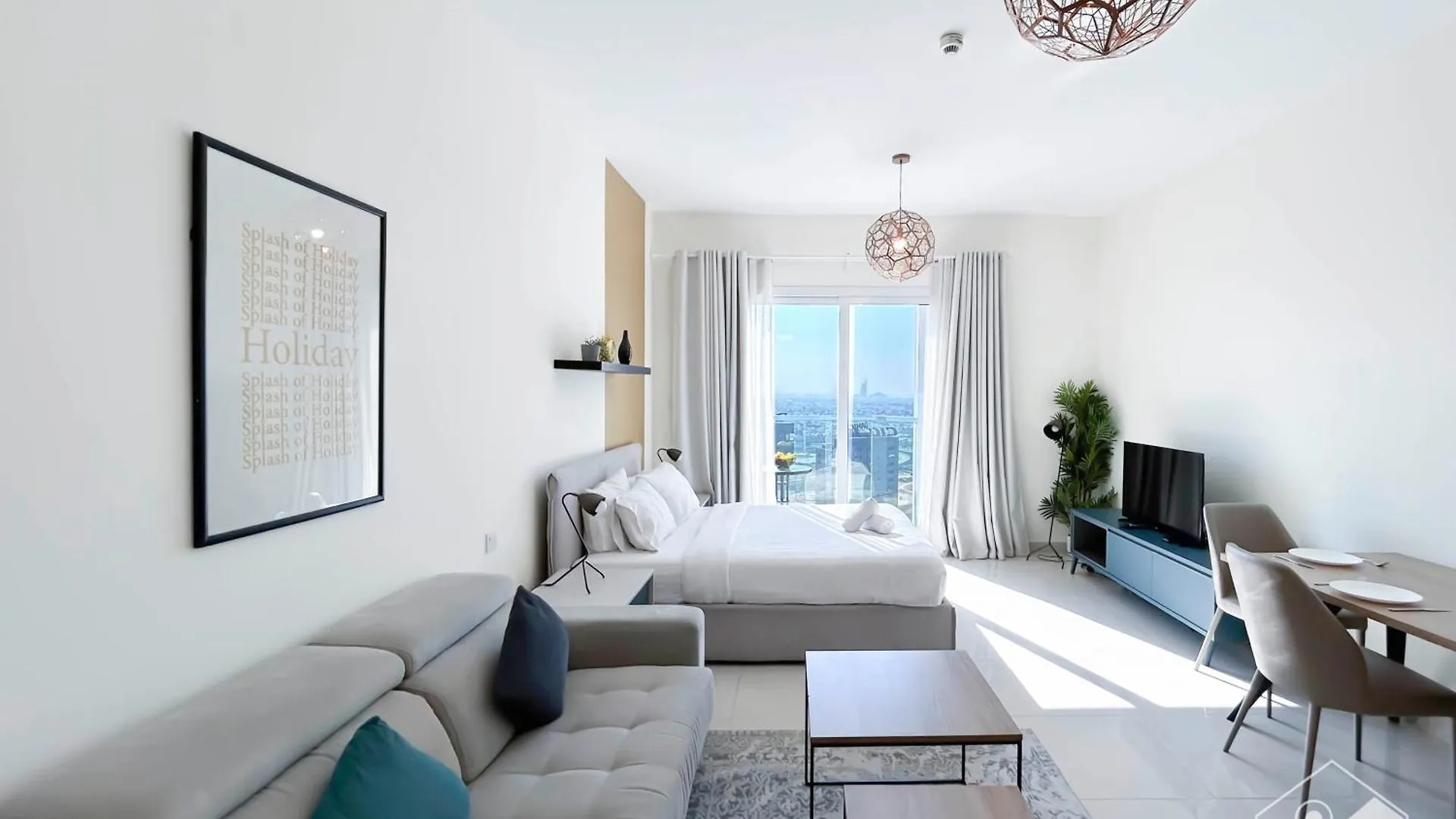 Amazing Studio With Balcony & View Dubai Apartment