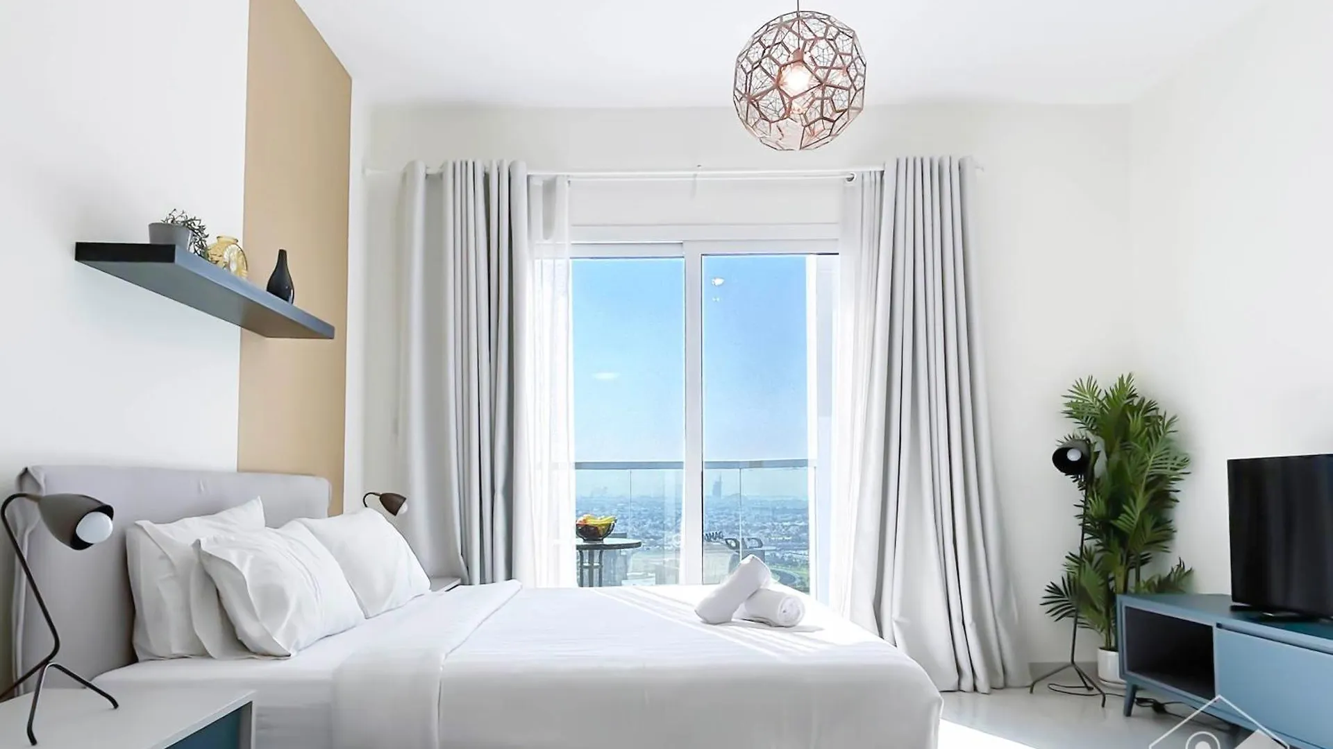 Amazing Studio With Balcony & View Dubai